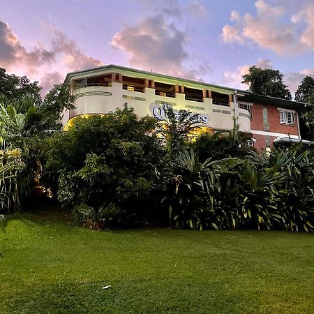 Hotel Babinda Quarters Extérieur photo
