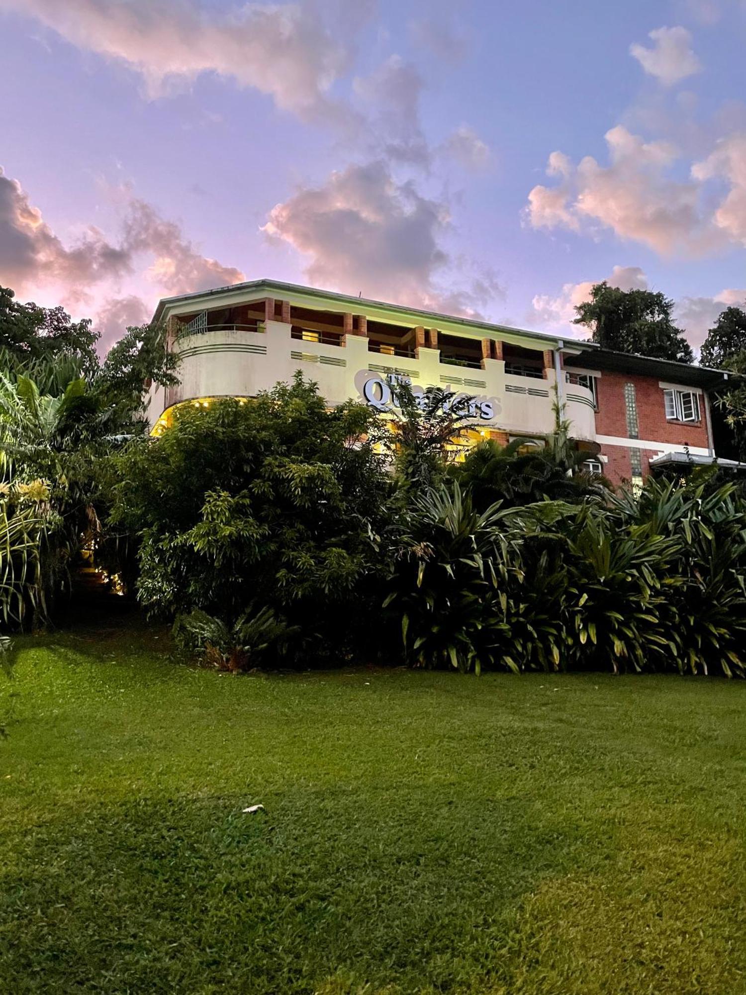Hotel Babinda Quarters Extérieur photo