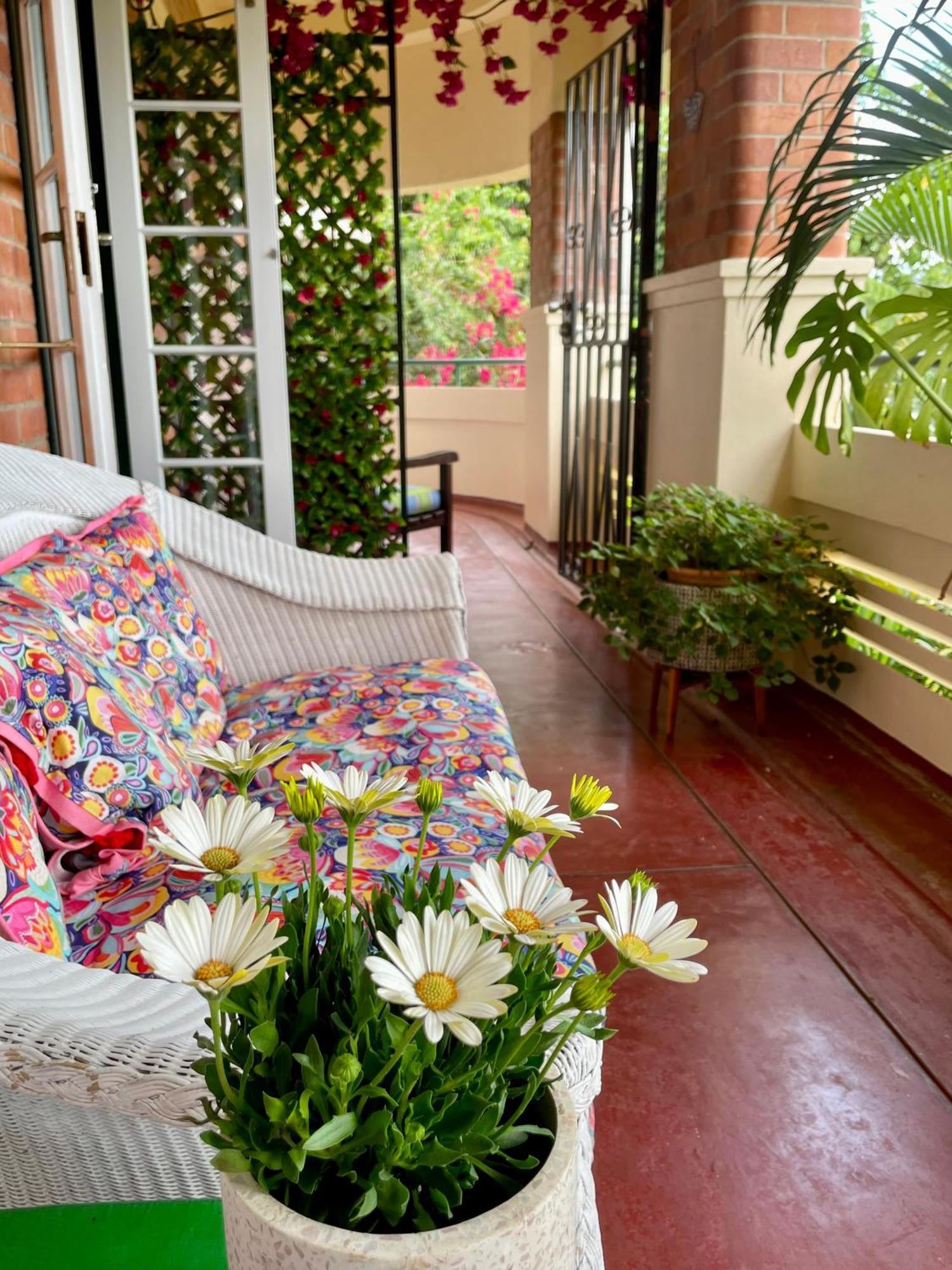 Hotel Babinda Quarters Extérieur photo